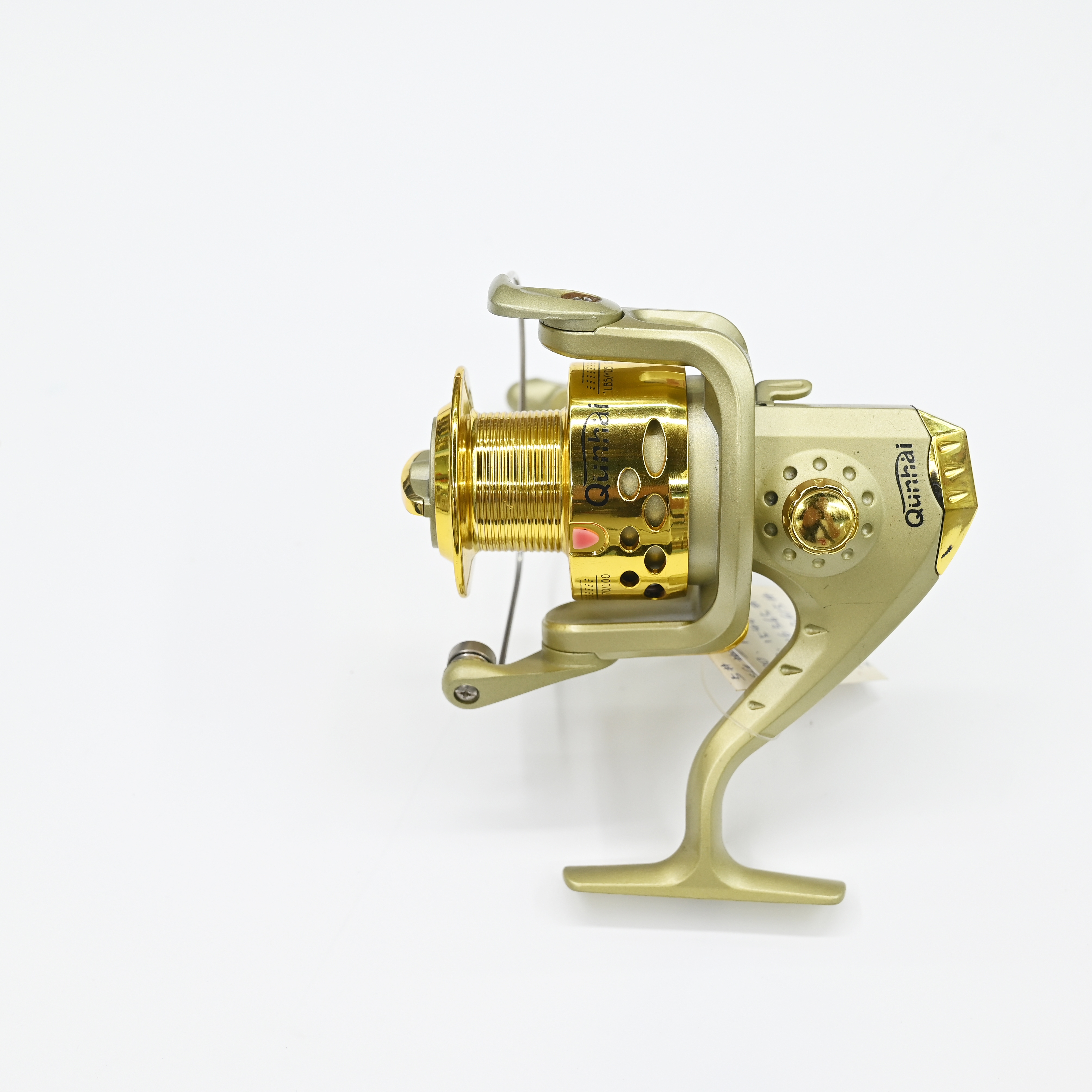 答案：金色/高端/纺车/渔轮/高品质/质量上乘/精细织造/精细工艺/精湛手工/精致细腻细节图