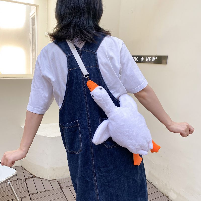 可爱大白鹅毛绒背包小女孩玩偶礼物儿童包包女可爱斜挎包卡通背包详情图3