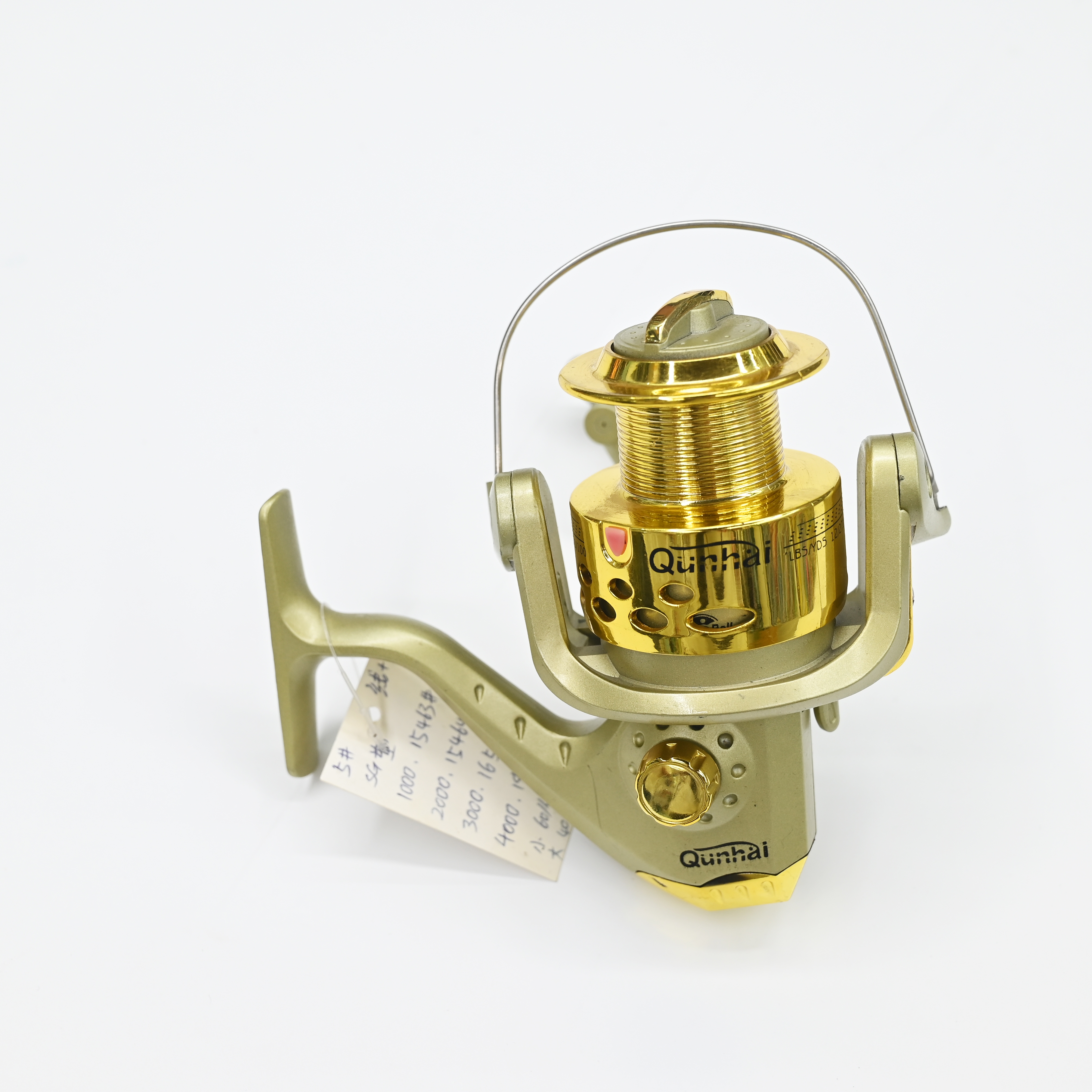 答案：金色/高端/纺车/渔轮/高品质/质量上乘/精细织造/精细工艺/精湛手工/精致细腻产品图