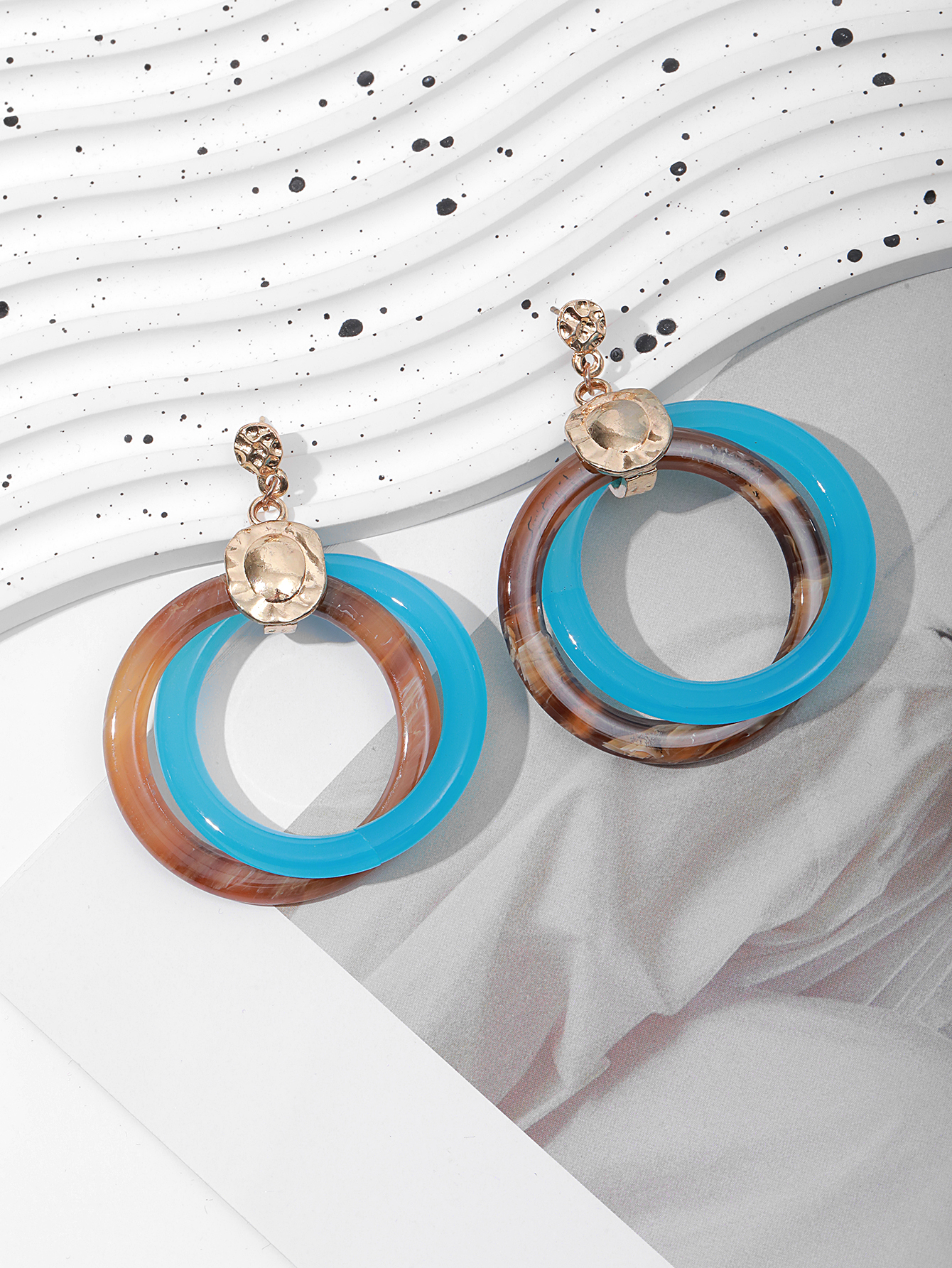 Exaggerated Korean tide series Mosaic pattern geometric circle acrylic earrings Fashion retro earrings earrings earrings earrings