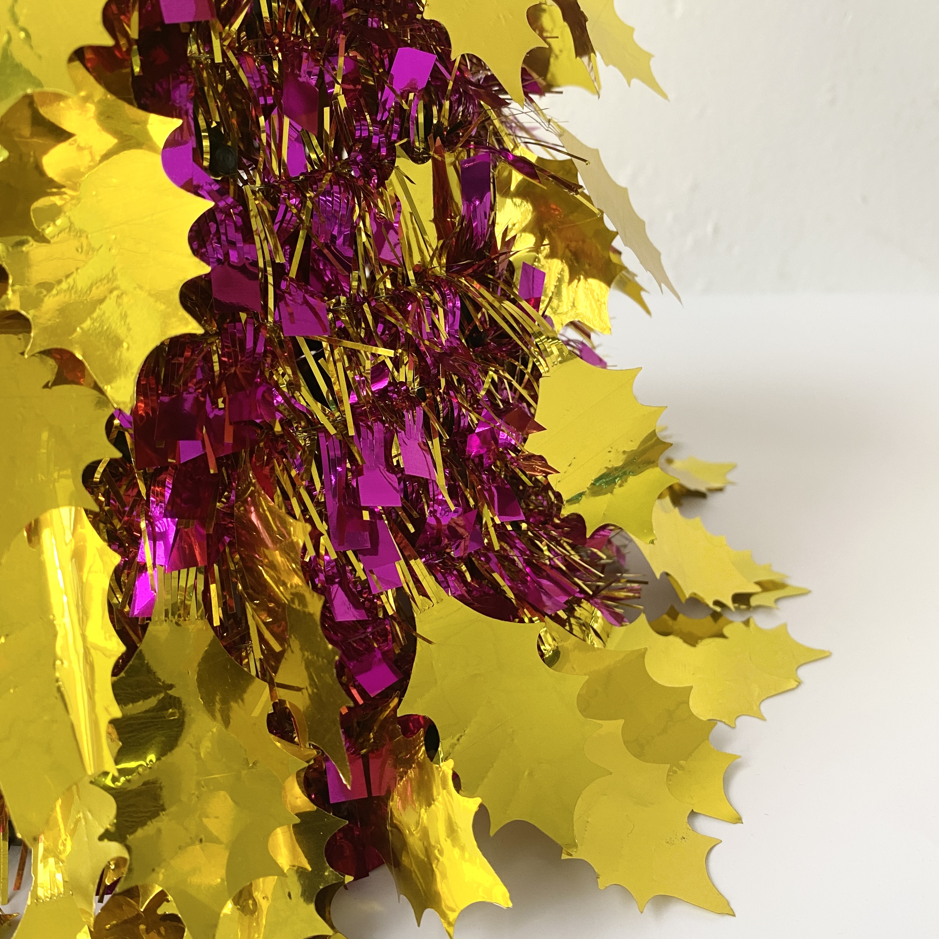 The lace of the leaves of the tower tree Application Scenario