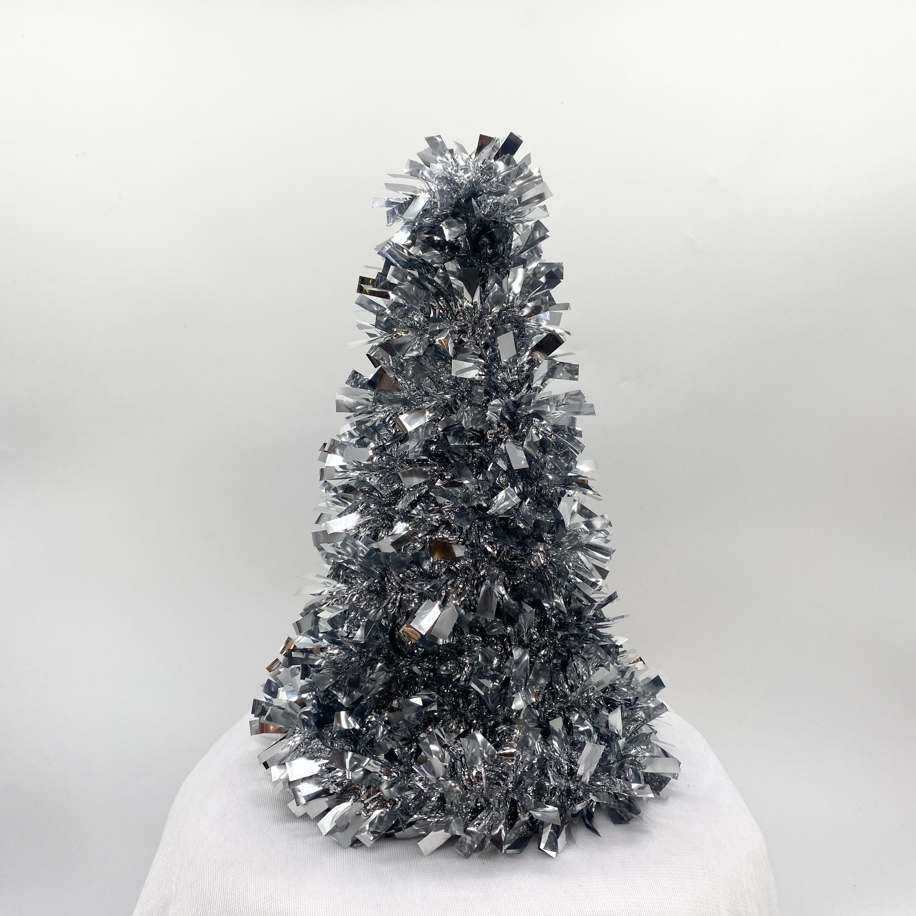 Broad-leaved small tower tree thumbnail