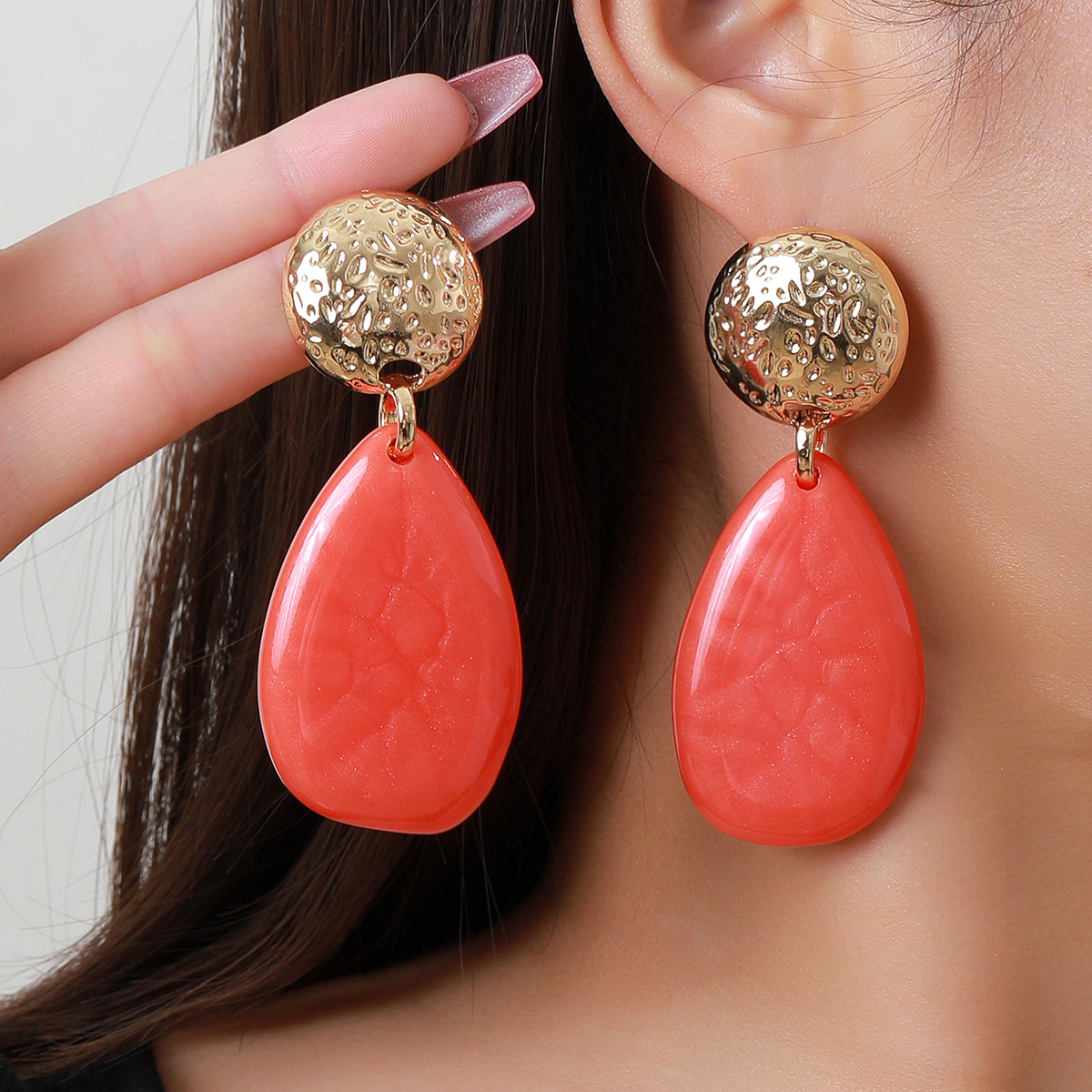 European and American geometric water drop acrylic stud earrings, colored glitter camouflage earrings, acetic acid sheet exaggerated earrings for women Item Picture