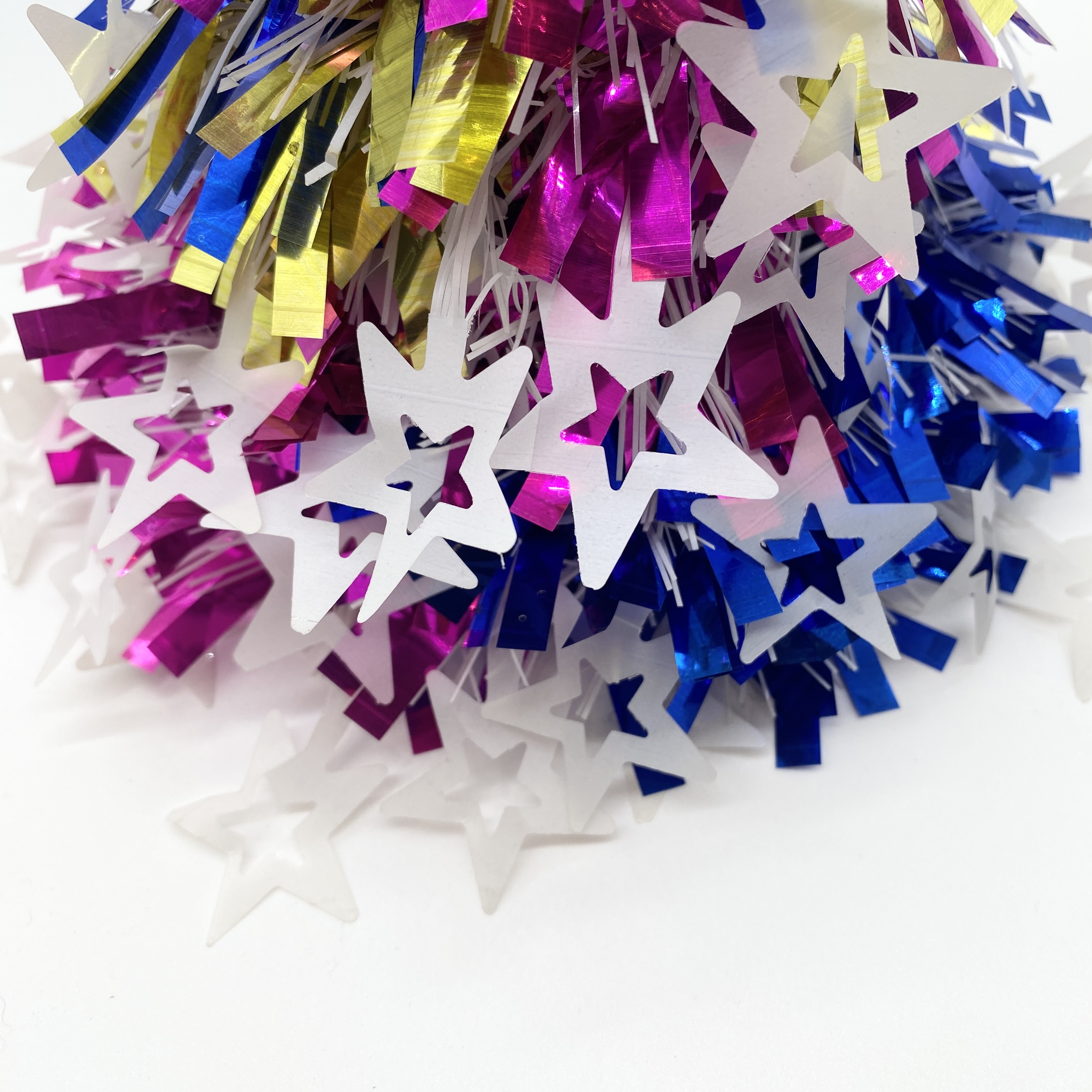 The small tower tree is fringed with five-pointed stars Application Scenario