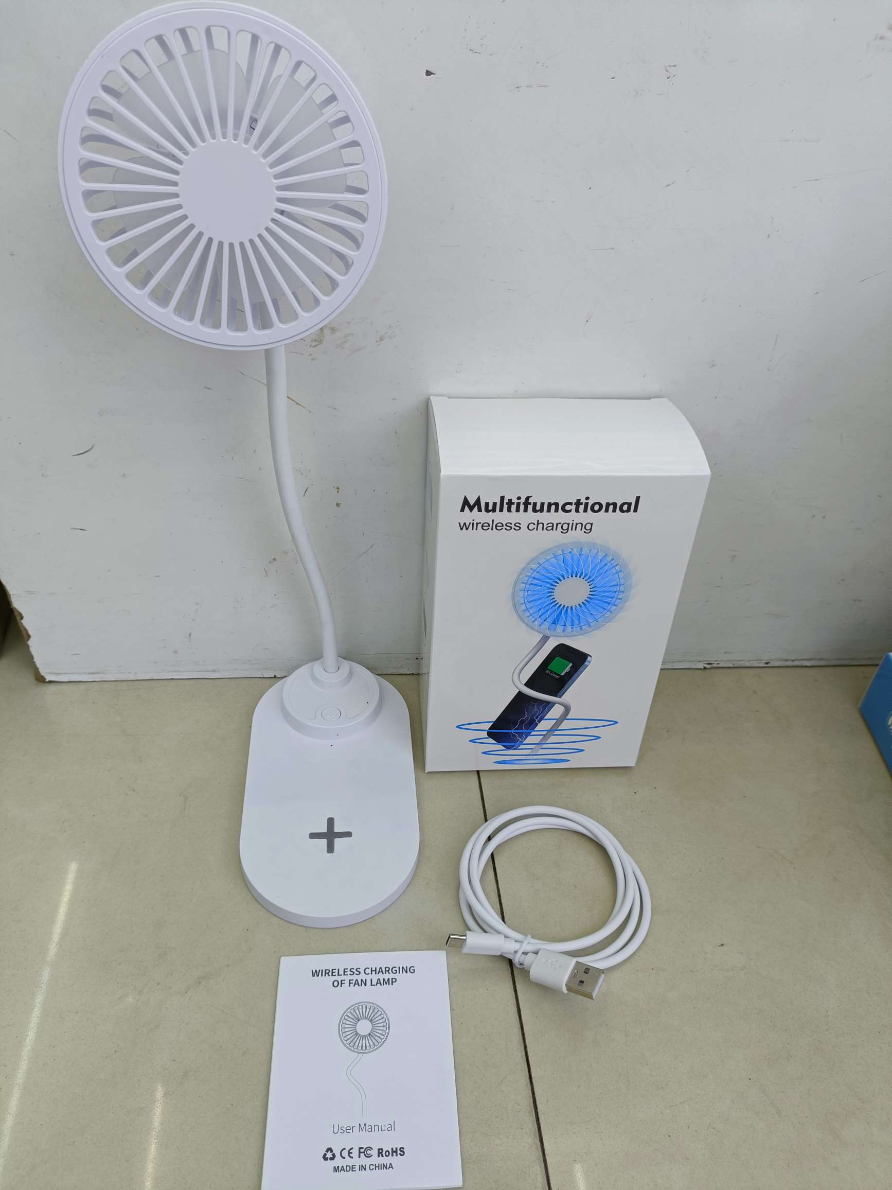 Fan phone wireless charging full figure
