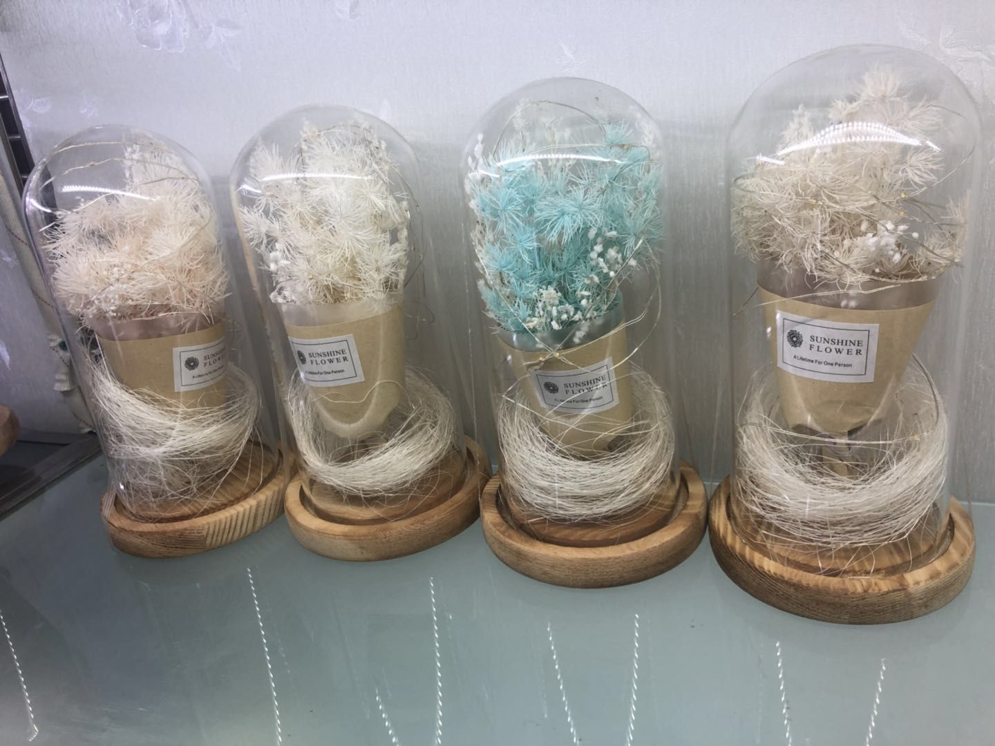 Glass-covered starry sky decorative craft lamps, dazzling and colorful, are exquisite home decoration items Application Scenario