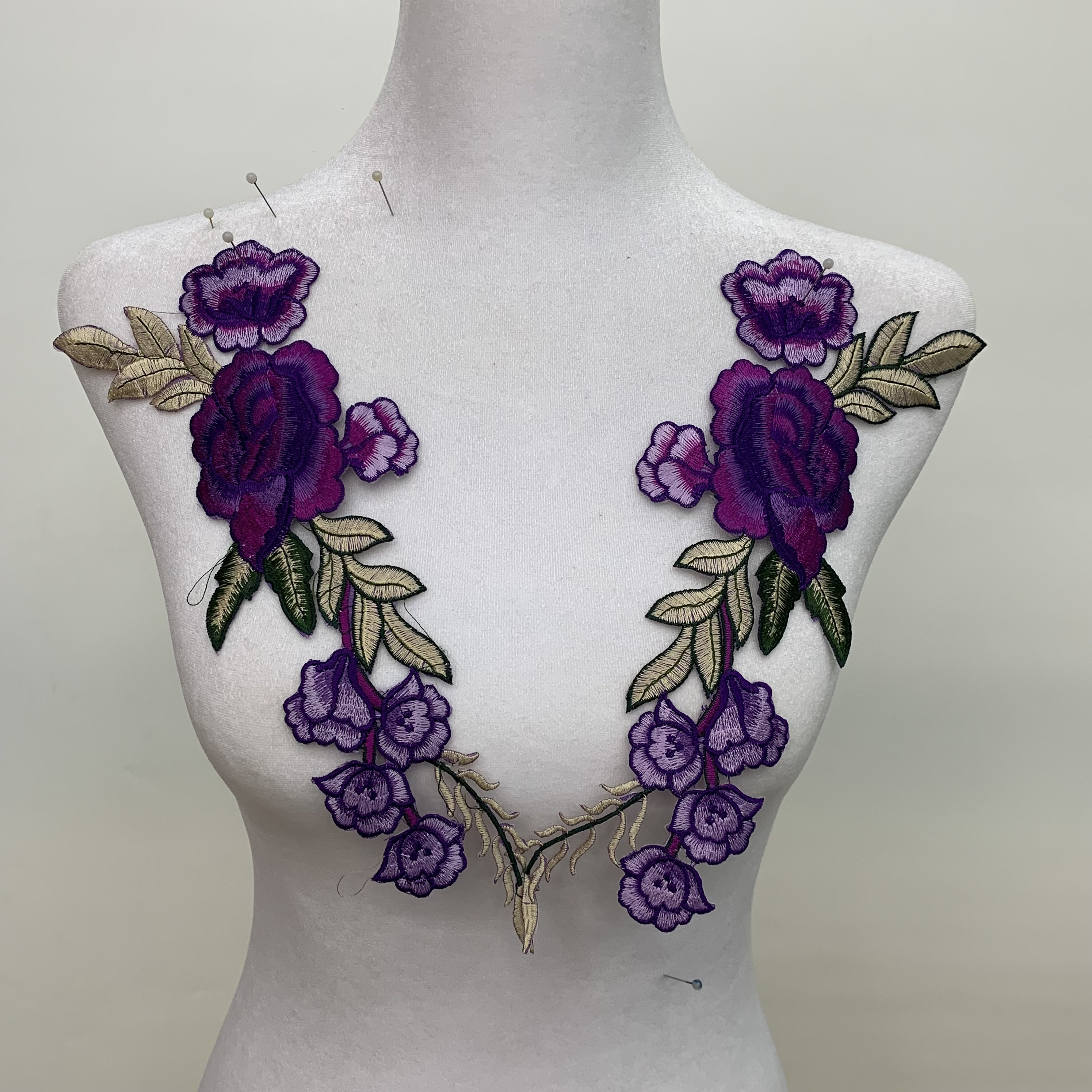 Xin Shu Embroidery Vintage Embroidery Cloth Sticker On Floral Clothing Accessories Cloth Sticker Application Scenario