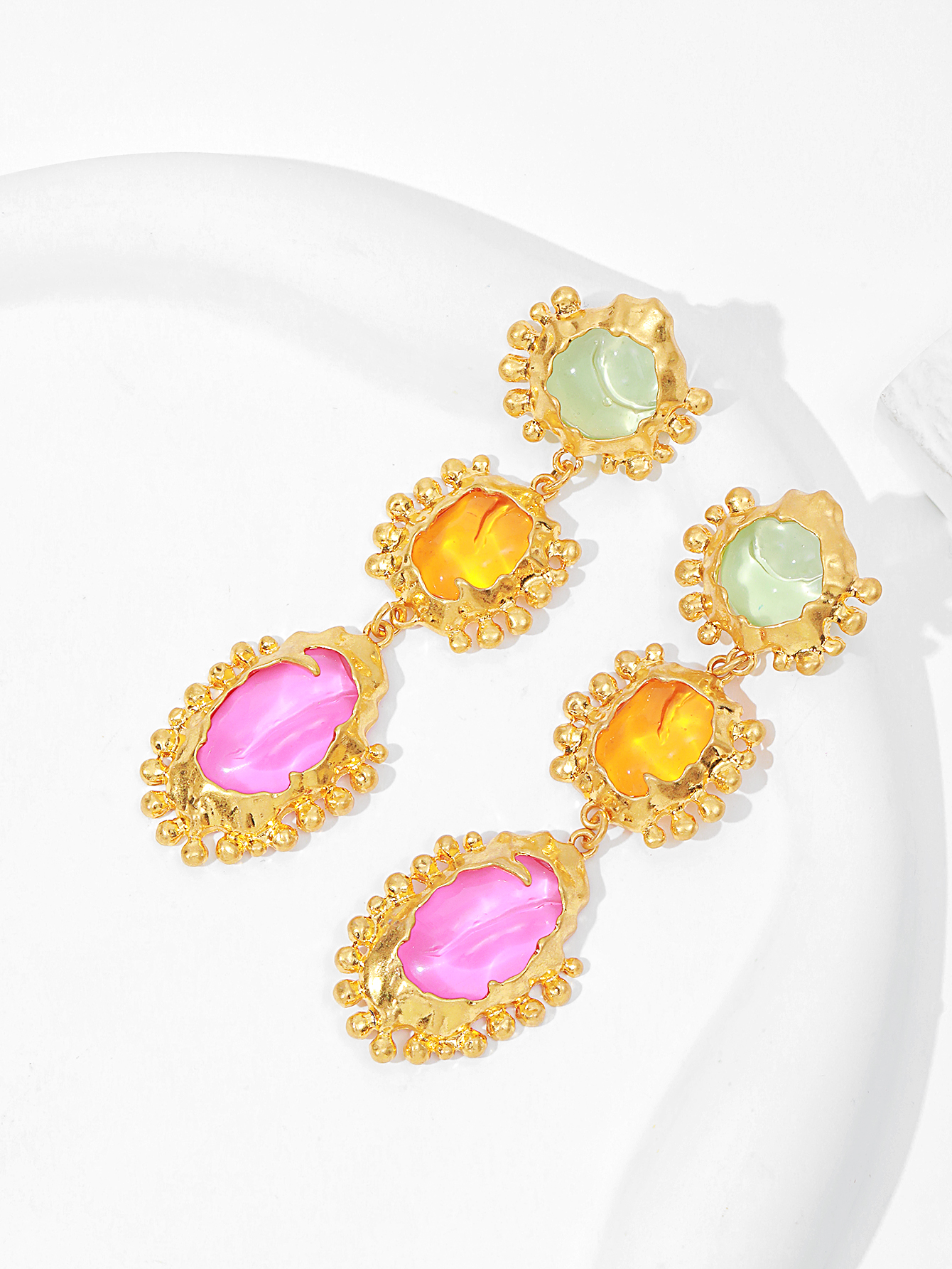 Europe and the United States retro pink earrings temperament fashion high sense earrings female gems exaggerated middle ear