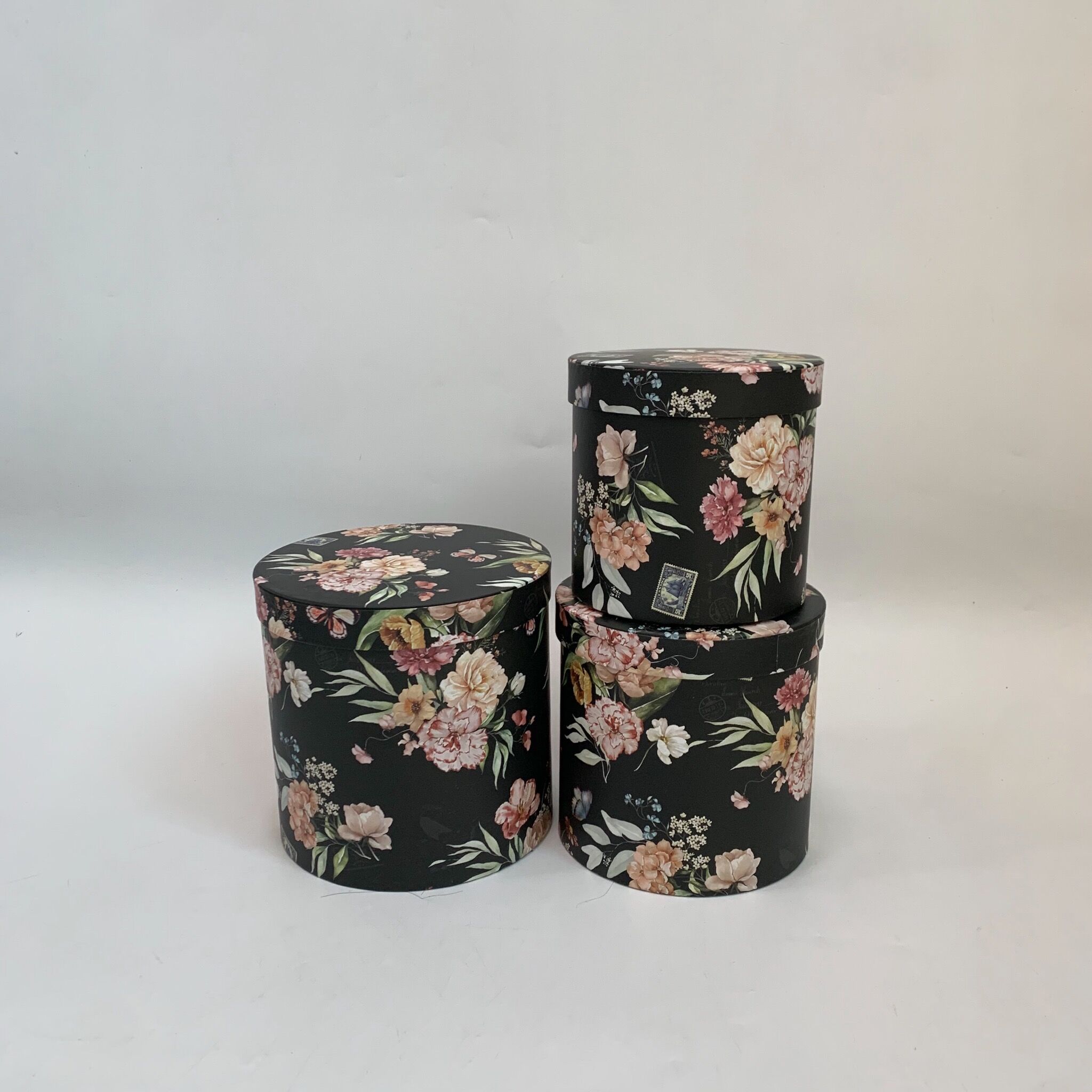 Vintage Flowers Round Flower Box