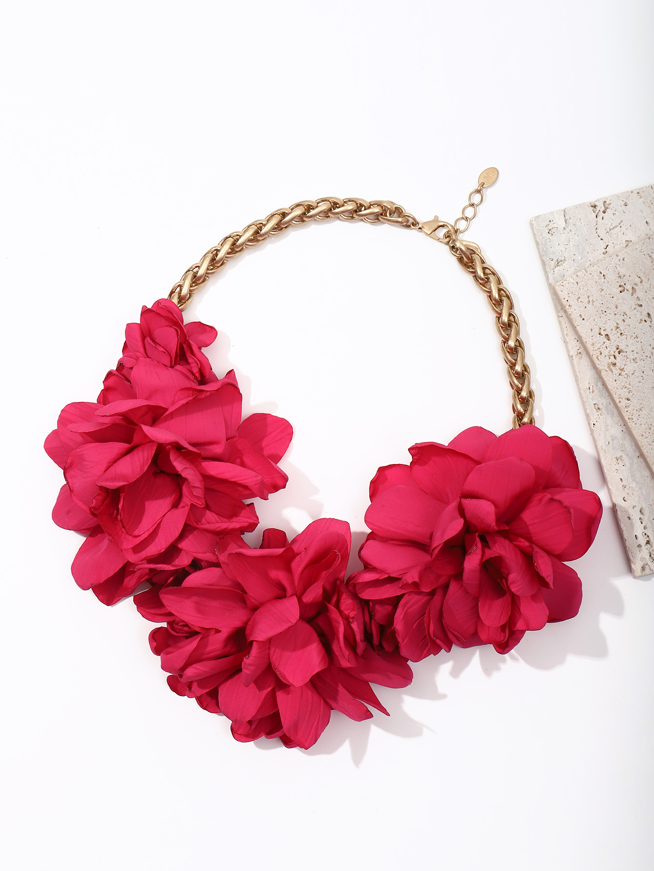 Za's new European and American fashion, versatile flower red necklace, simple, elegant and exquisite collarbone chain Specification image