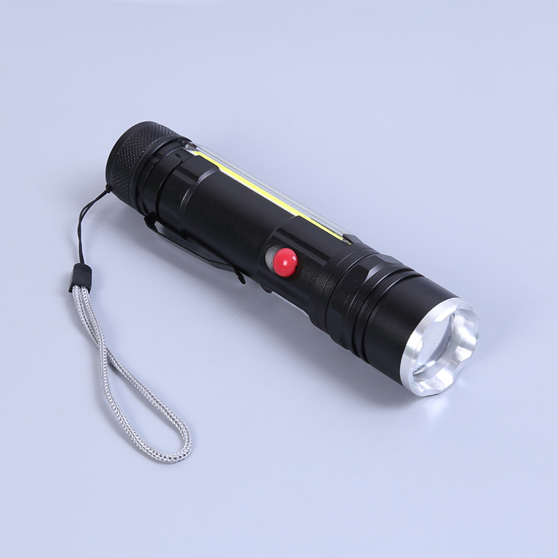 外置充电手电筒侧灯