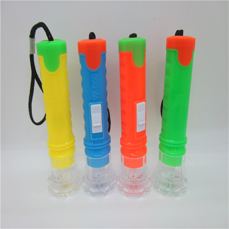 Plastic small flashlights, light-emitting toys, portable lanyard flashlights, wholesale practical gifts, one-yuan store W-669, Gao Gao Electronics E1-2963 pic 4