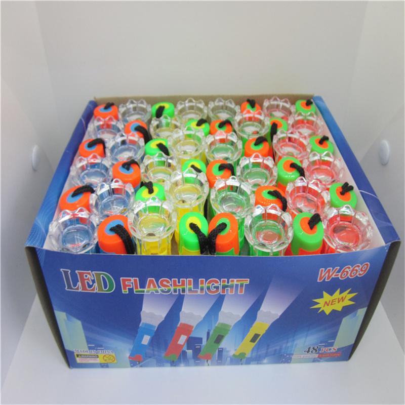 塑料小手电 发光玩具 方便携带挂绳电筒 批发实用礼品一元店 W-669 高高电子 E1-2963详情2
