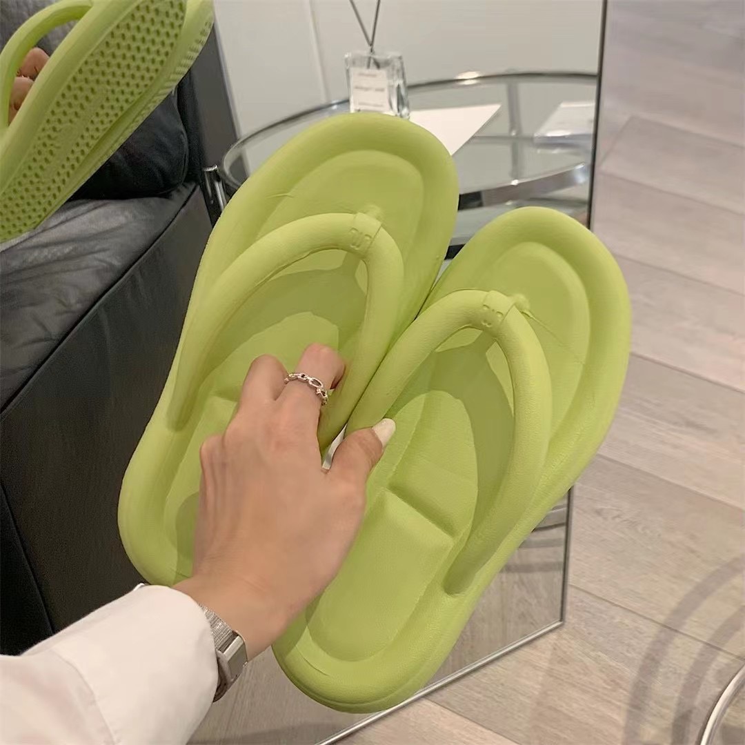 Summer new dopamine-colored flip-flops for women's outerwear, flip-flops and anti-slip beach shoes from foreign trade PVC are in stock at the factory Specification image