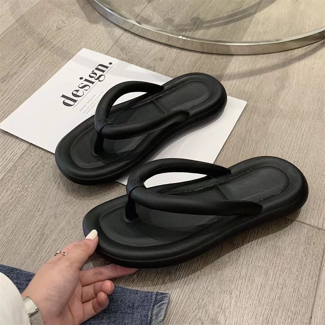 Summer new dopamine-colored flip-flops for women's outerwear, flip-flops and anti-slip beach shoes from foreign trade PVC are in stock at the factory details Picture