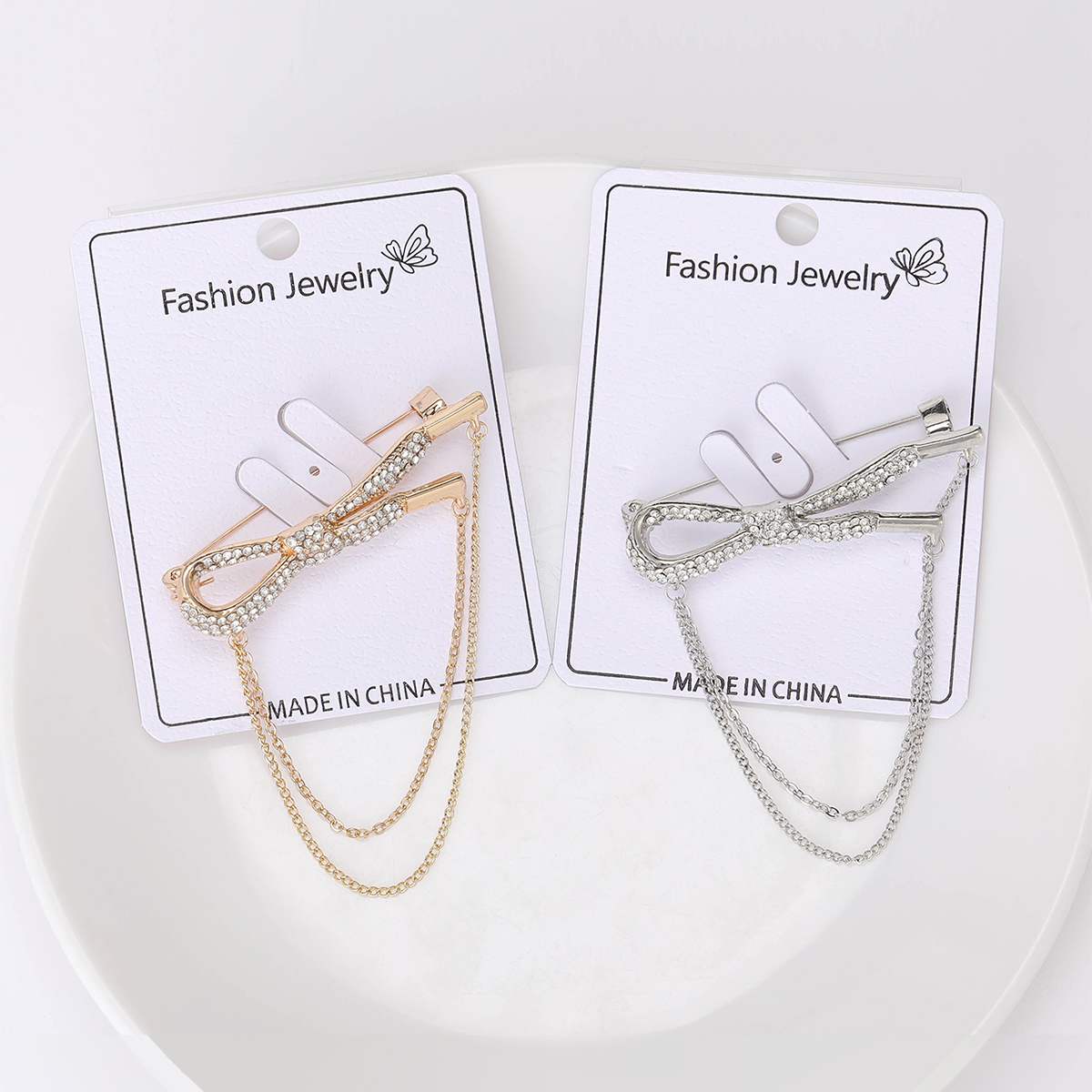 Ziyang Accessories 2023 High-end, fashionable, exquisite, versatile Design sense, tassel brooch, women's unique and elegant coat, brooch coat, cardigan, corsage details Picture