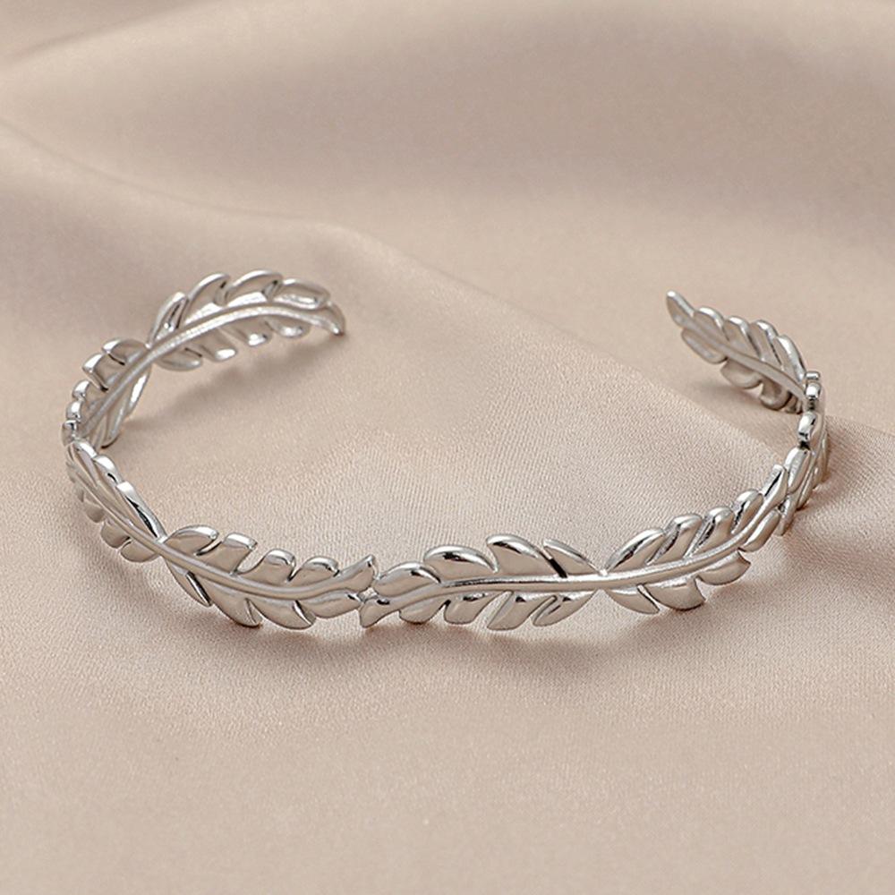 ins European and American style stainless steel new leaf splicing open bracelet Titanium steel trendy, individual, retro and exaggerated bracelet Leaf open titanium steel bracelet Women's creative hydraulic stainless steel bracelet Item Picture