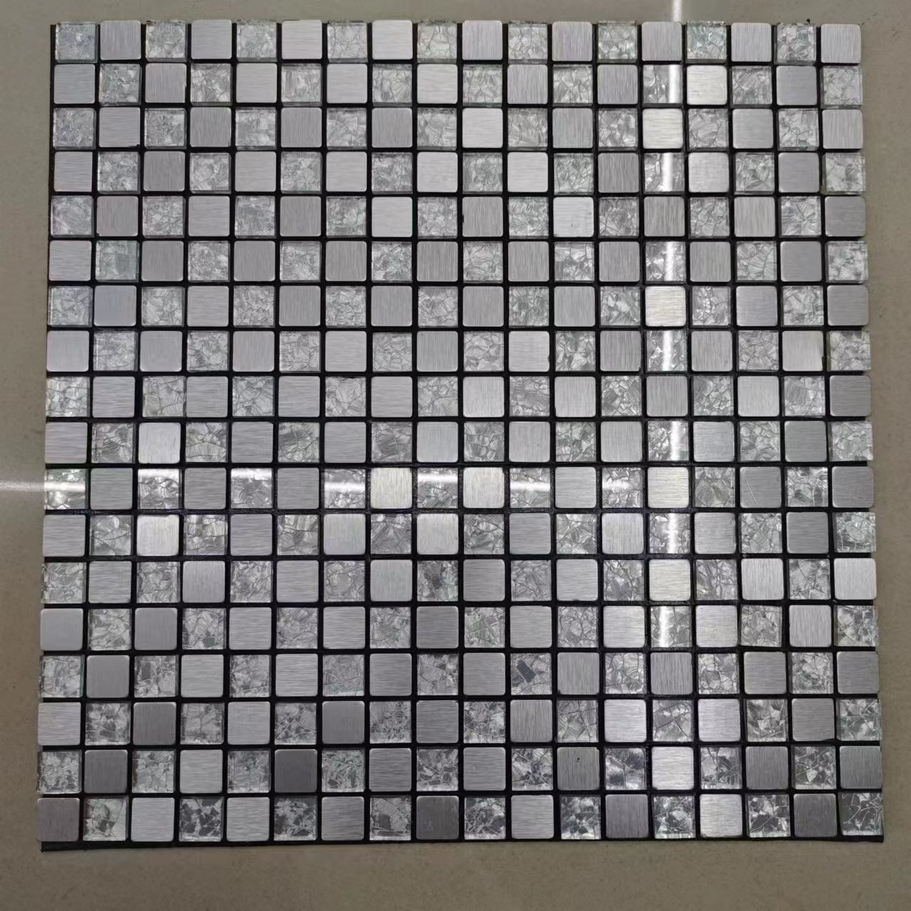 Crystal glass Mosaic tiles, small pieces of TV background wall tiles, wall-mounted water pool, self-adhesive wall-mounted water pool, Mosaic swimming pool, Mosaic Item Picture