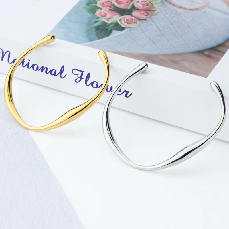 INS Niche women's titanium steel 18K gold stainless steel irregular-shaped open bracelet Item Picture