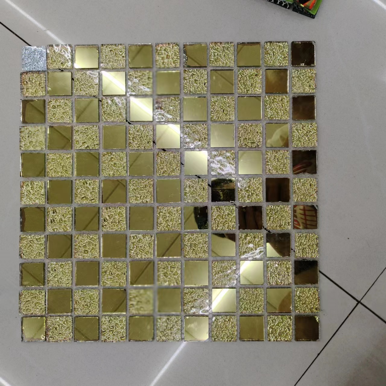 Crystal glass Mosaic tiles, small pieces of TV background wall tiles, wall-mounted water pool self-adhesive wall-mounted water pool Mosaic, swimming pool Massek self-adhesive Mosaic