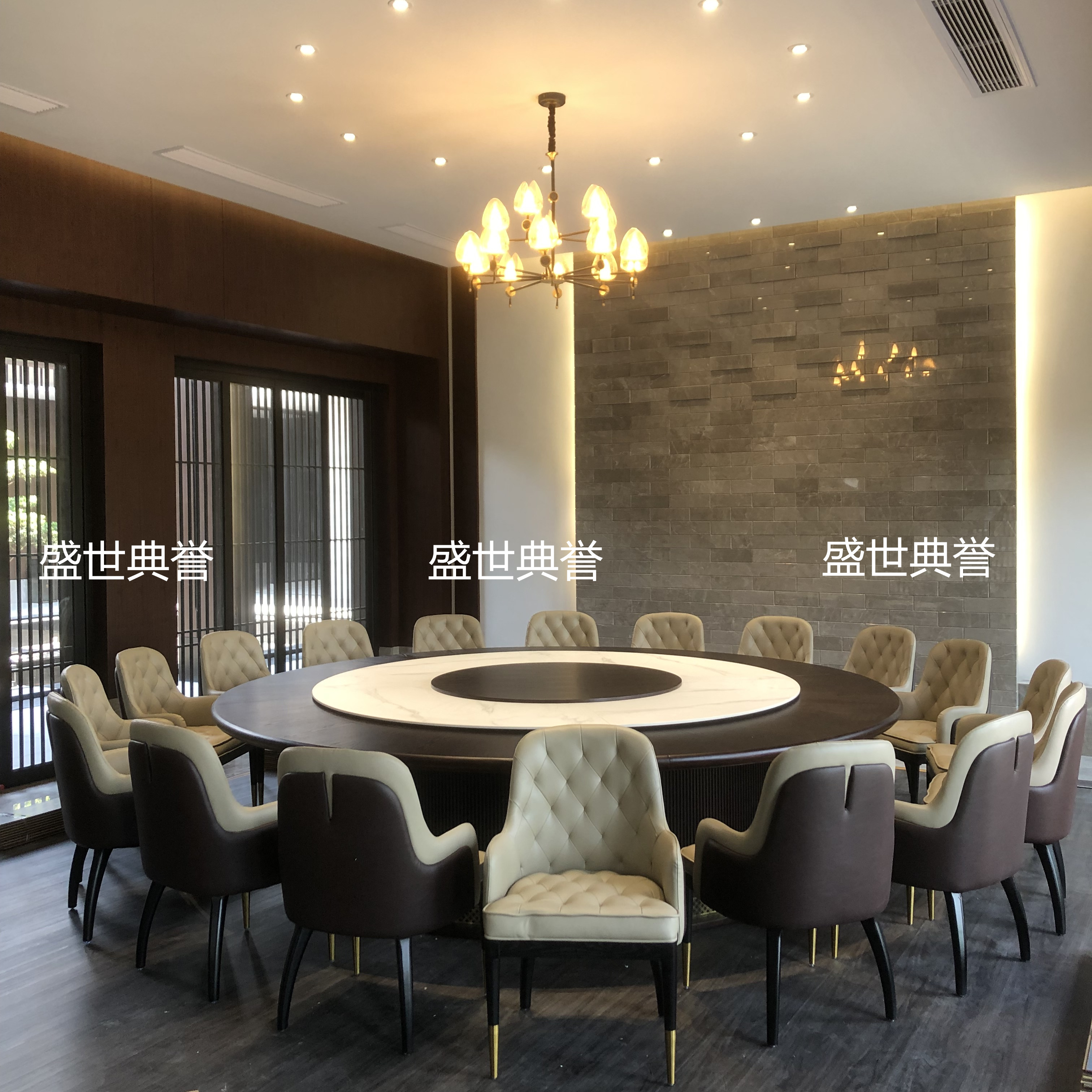 济南国际酒店实木电动桌椅海鲜餐厅现代轻奢实木椅高端会所宾利椅