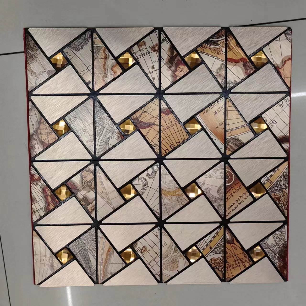 Crystal glass Mosaic tiles TV background wall tiles wall-mounted water pool self-adhesive wall-mounted water pool Mosaic swimming pool Mosaic details Picture