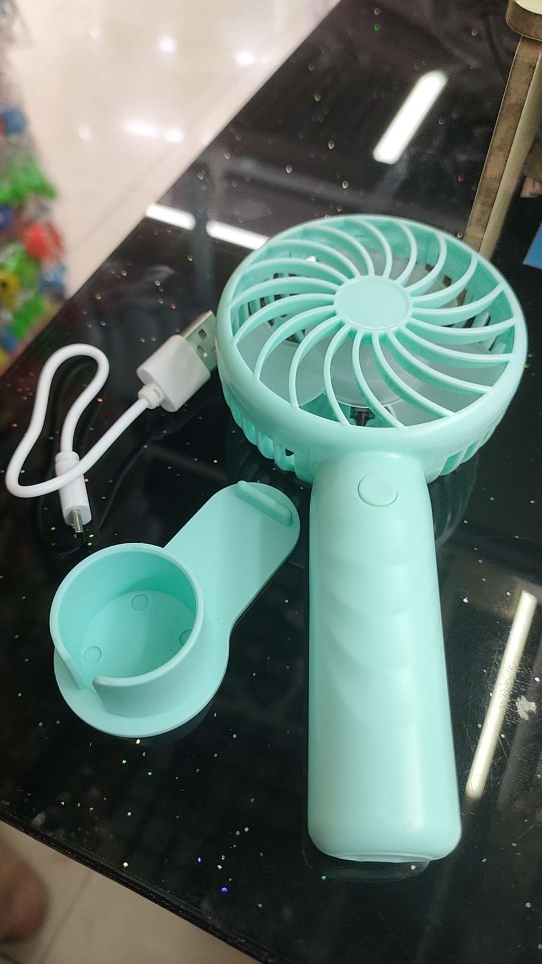 Children's toy mini fans, portable fans for outdoor travel, USb charging fans, direct sales from the manufacturer with street stall supplies. detail image 3