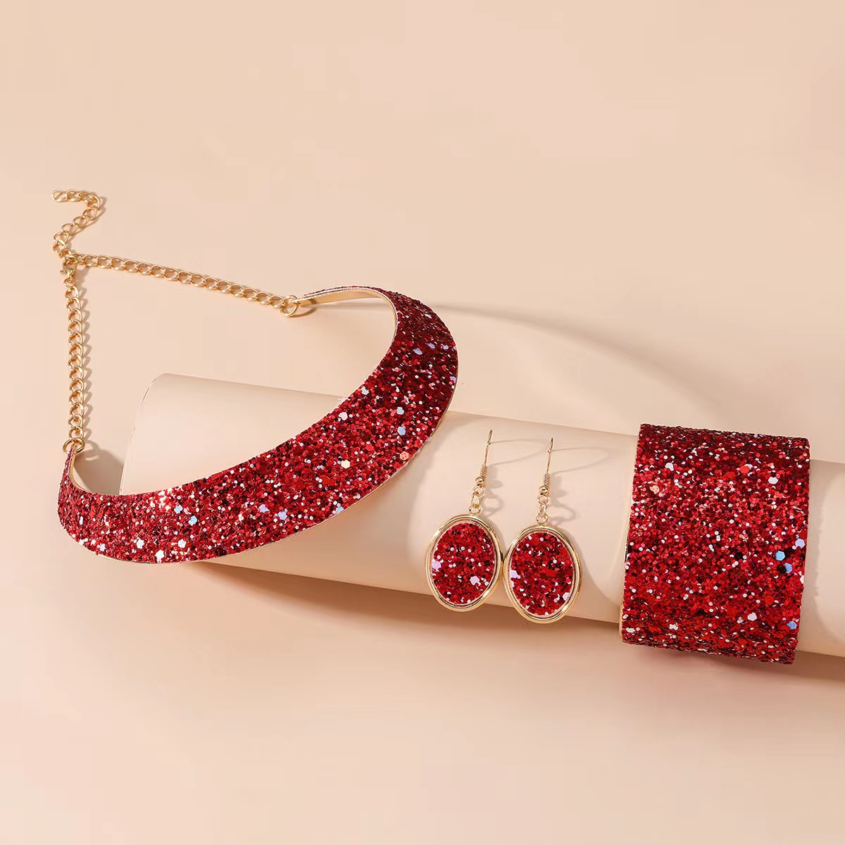 Cross-border Amazon Xiyin Pinduoduo Overseas version Best-selling European and American fashionable and trendy electroplated red women's metal neckband, collar and earrings set