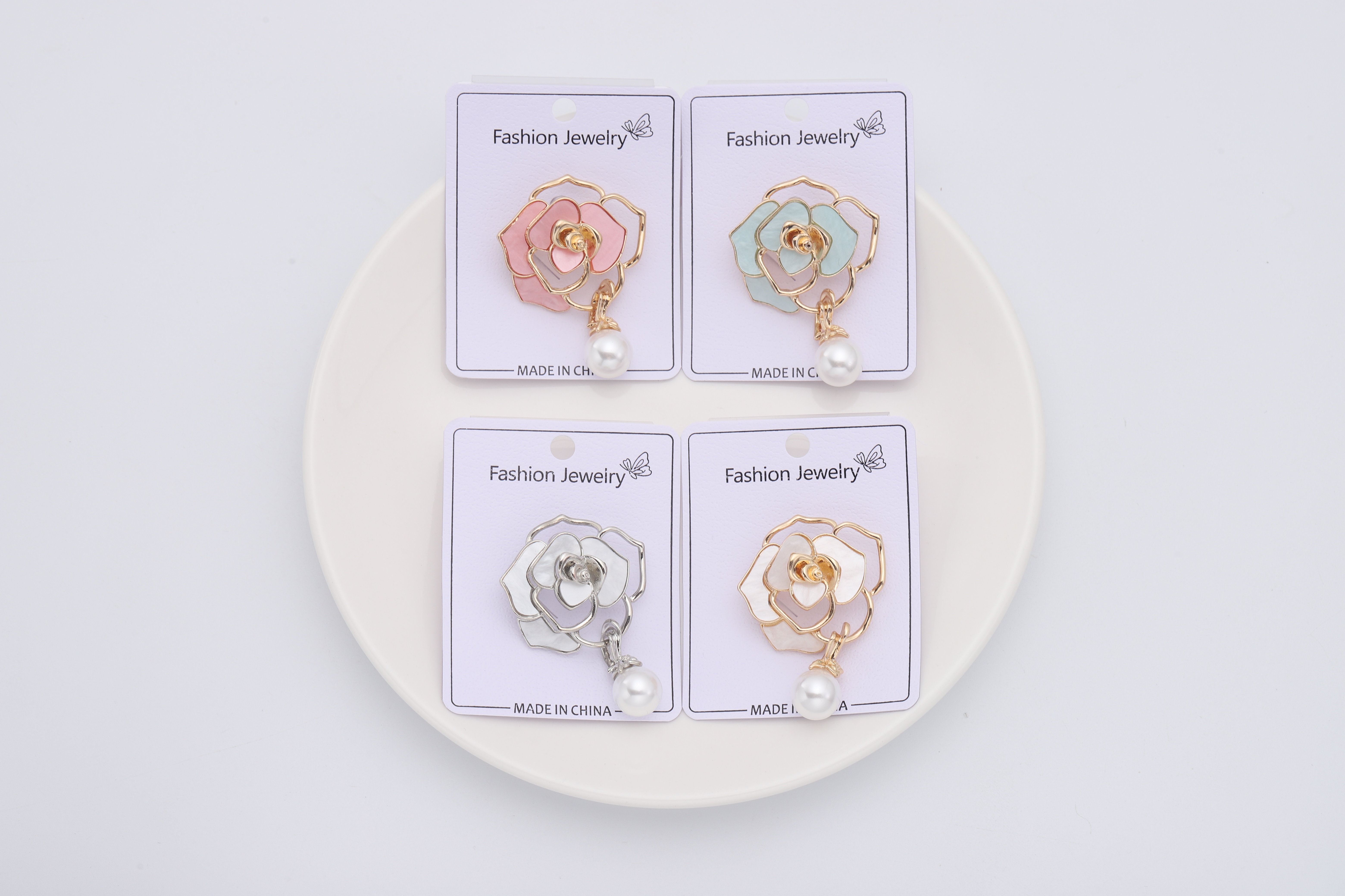 2023新款胸针/小香风气质奢华胸针/山茶花气质高端胸针/厂家直销/天然贝母高档胸针产品图