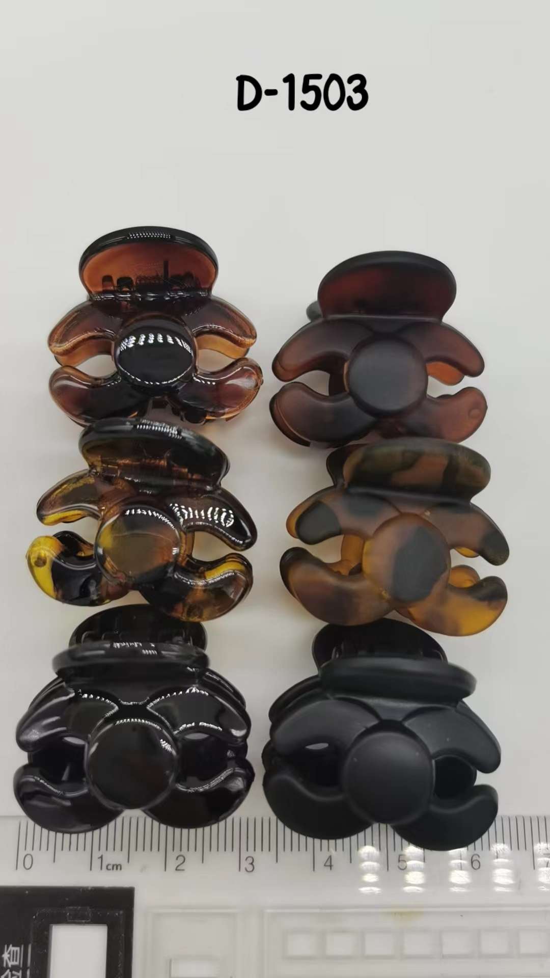 In Europe and America, there is a popular ins style tortoiseshell top clip, scratch-off clip and hair accessory detail image 9