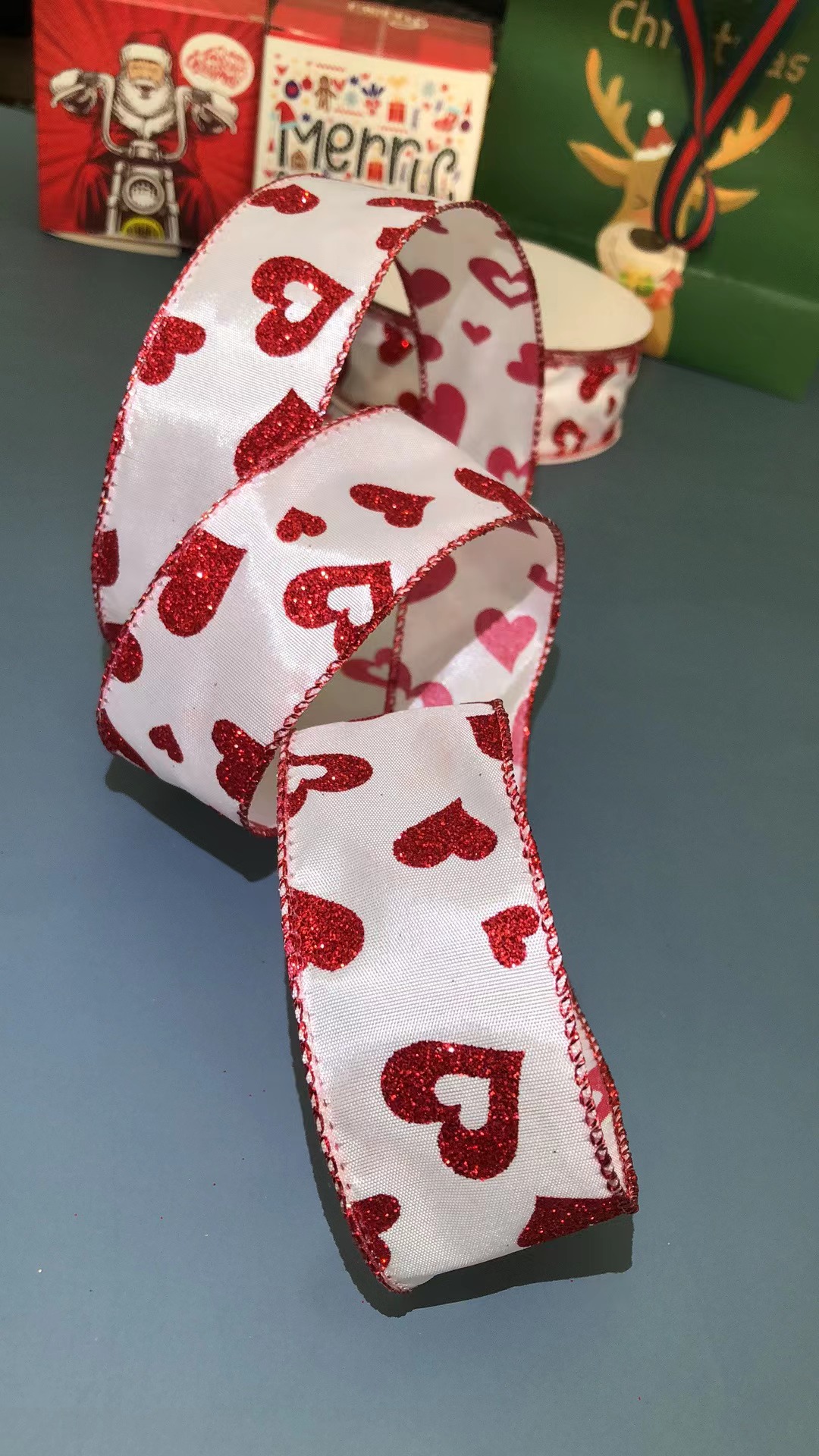Item No. : 2331 Christmas Gift Packaging Decoration DIY White Heart-shaped Valentine's Day Iron Wire Strip 3.8cm Christmas Daily Necessities Specification image