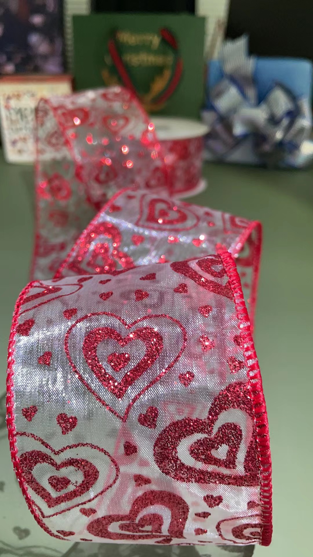 Item No. : 2328 Christmas Gift Packaging Decoration DIY Snow Gauze Heart Valentine's Day Iron Wire Strip 6.3cm Christmas Daily Necessities Specification image