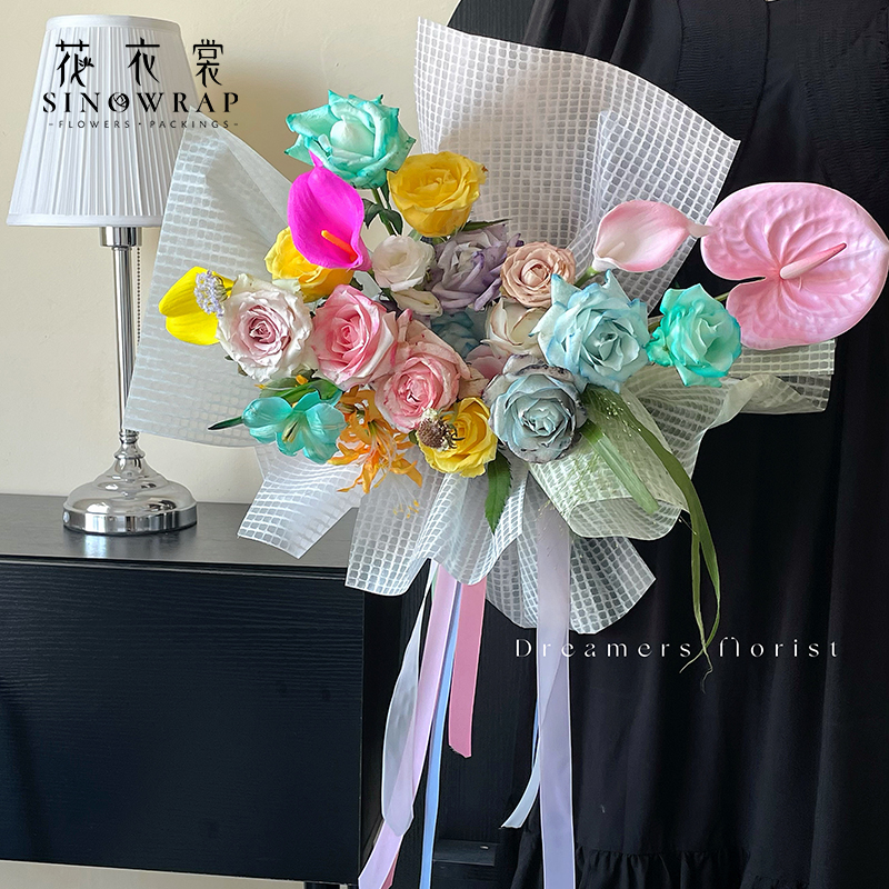 Flower dress, three-dimensional embossed waterproof paper, grid mesh, fresh flower bouquets, solid-color packaging paper, materials for flower shop supplies Application Scenario