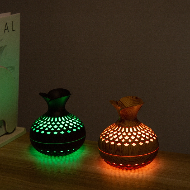 Cross-border new flower wood grain USB seven-color hollowed-out desktop water replenishment air purification spray humidifier Application Scenario
