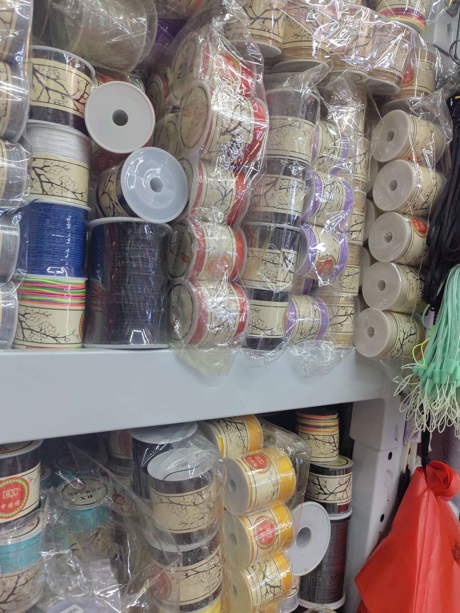 铁皮口琴/磨烟器/翡翠/玉髓手饰品/酒壶产品图