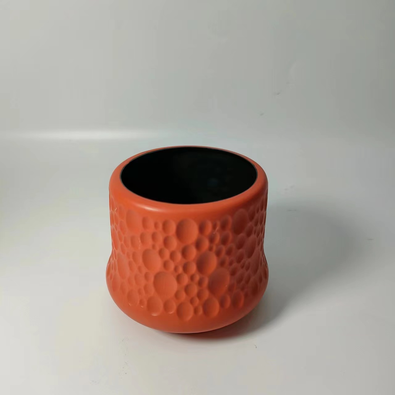 Simple plastic vases, dry and wet flower arrangements, flower containers, Nordic I-style floral art, decorative glazed vases, durable for dropping Application Scenario