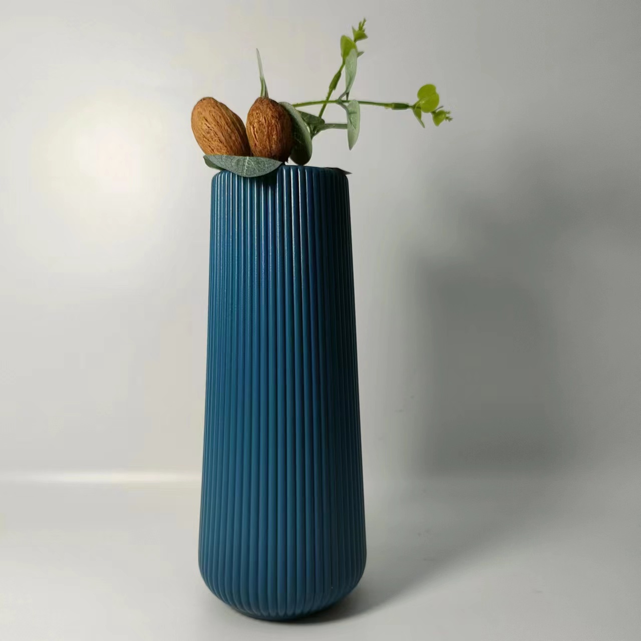 Nordic Morandi color ceramic vase, simple geometric art flower arrangement, home dining table, entrance hall decoration details Picture