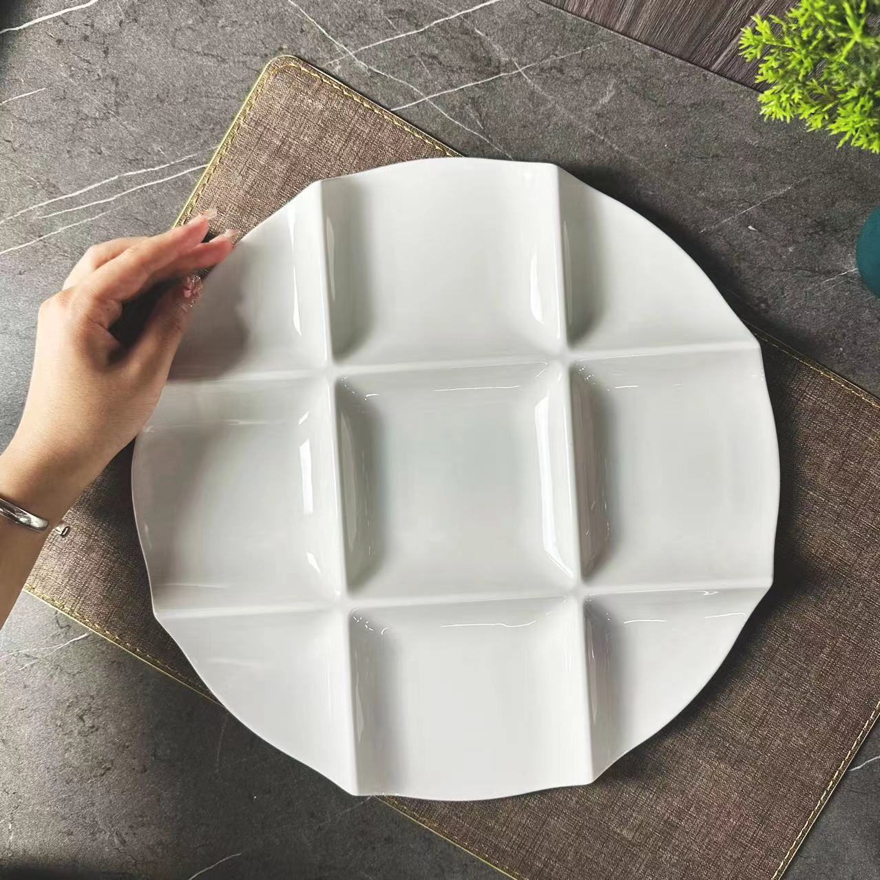 13.5-inch classic white porcelain French pastry nine-square grid plate nut plate creative design hotel commercial ceramic Item Picture