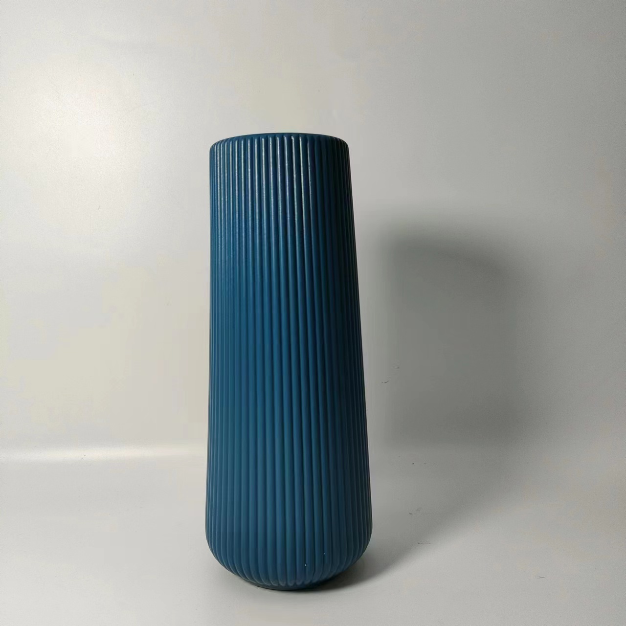 Nordic Morandi color ceramic vase, simple geometric art flower arrangement, home dining table, entrance hall decoration Item Picture