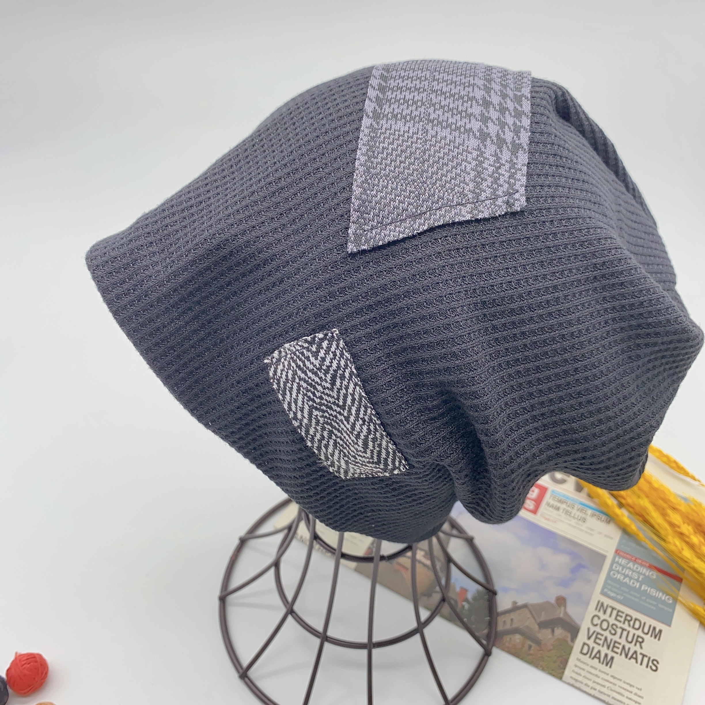 Japanese-style retro patch beggar hat, autumn and winter headscarf hat, women's street pile hat, postpartum hat, versatile headscarf hat, hip-hop cold hat details Picture