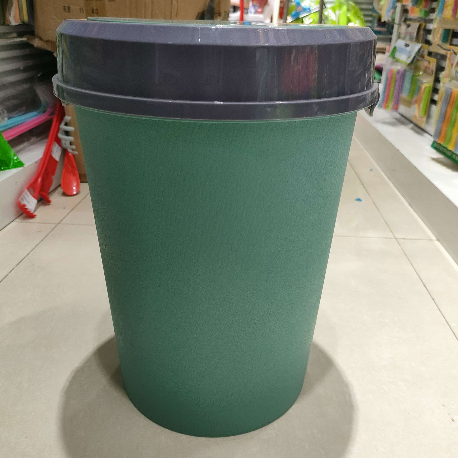 Household trash cans, toilets, bathrooms with LIDS, kitchens, large-capacity bins, offices, living rooms, bedrooms, commercial small wastebaskets