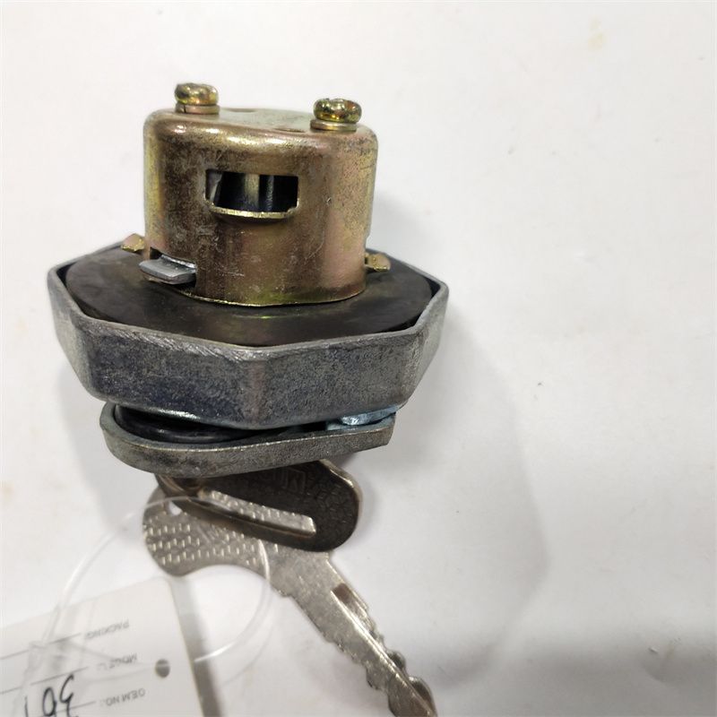 Fuel Tank Cap No. 14 Is Suitable For Light Trucks Such As Isuzu Jianghuai Item Picture