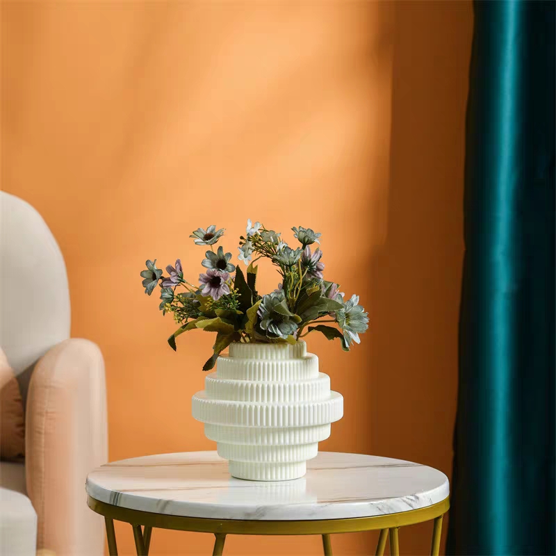 北欧风塑料花瓶 客厅摆件干湿花插花餐桌现代轻奢风家居花盆容器图