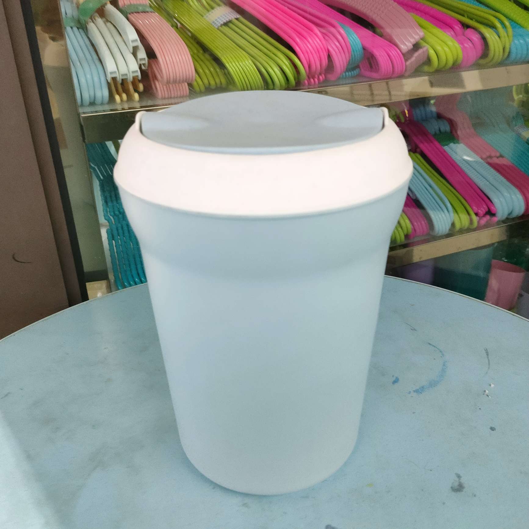 翻盖垃圾桶/垃圾桶/桌面垃圾桶产品图