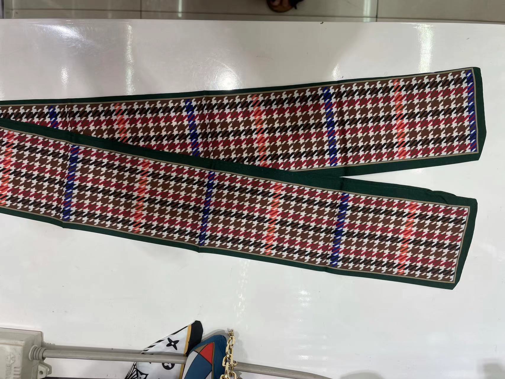 Coffee-colored gripper, fashionable, simple and versatile, large shark clip at the back of the head, Korean hairpin headwear, wholesale of hair clips 103