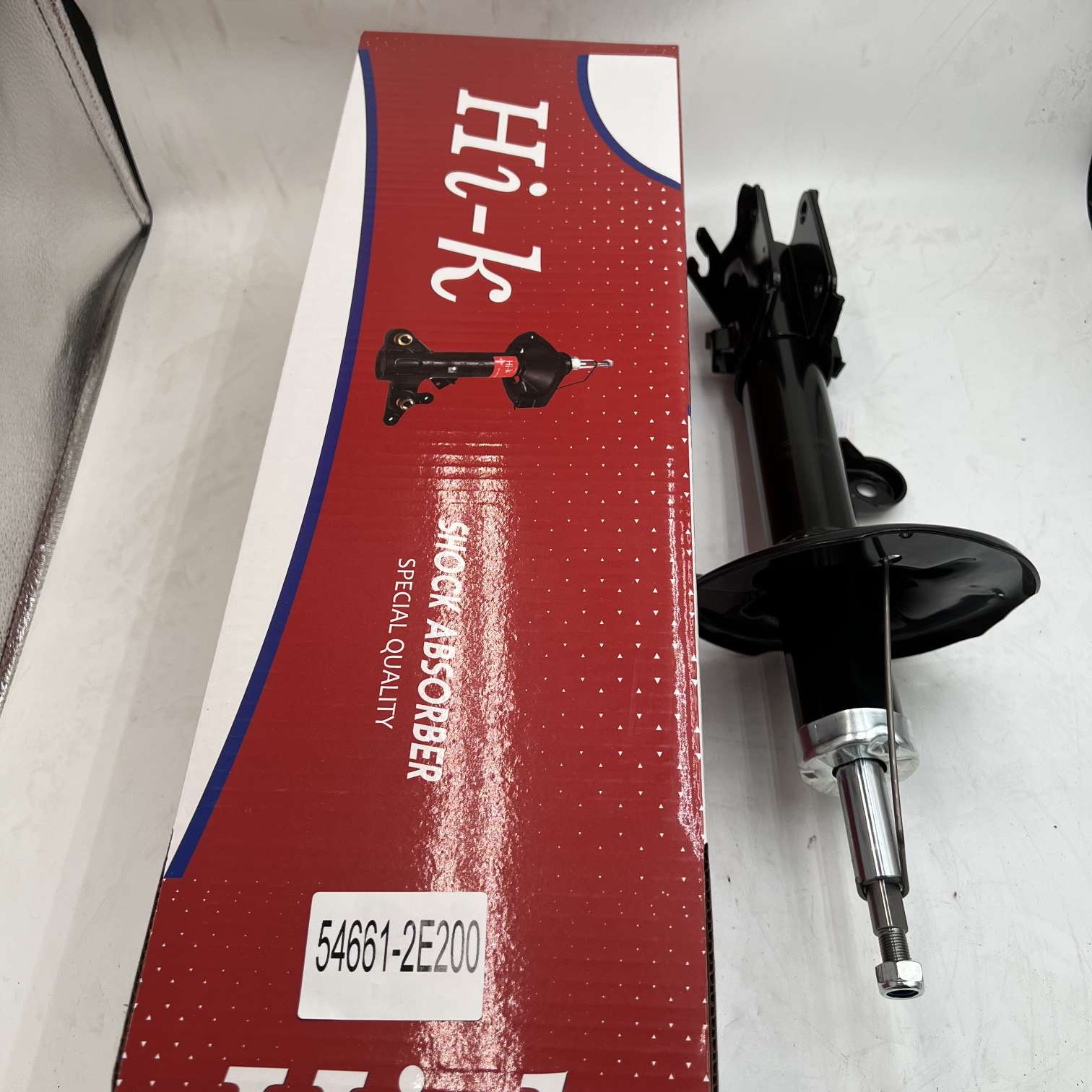 Automobile parts are suitable for the shock absorption systems of Hyundai series automobiles. The car shock absorbers are 54661-2E200 and 546612E00 Application Scenario