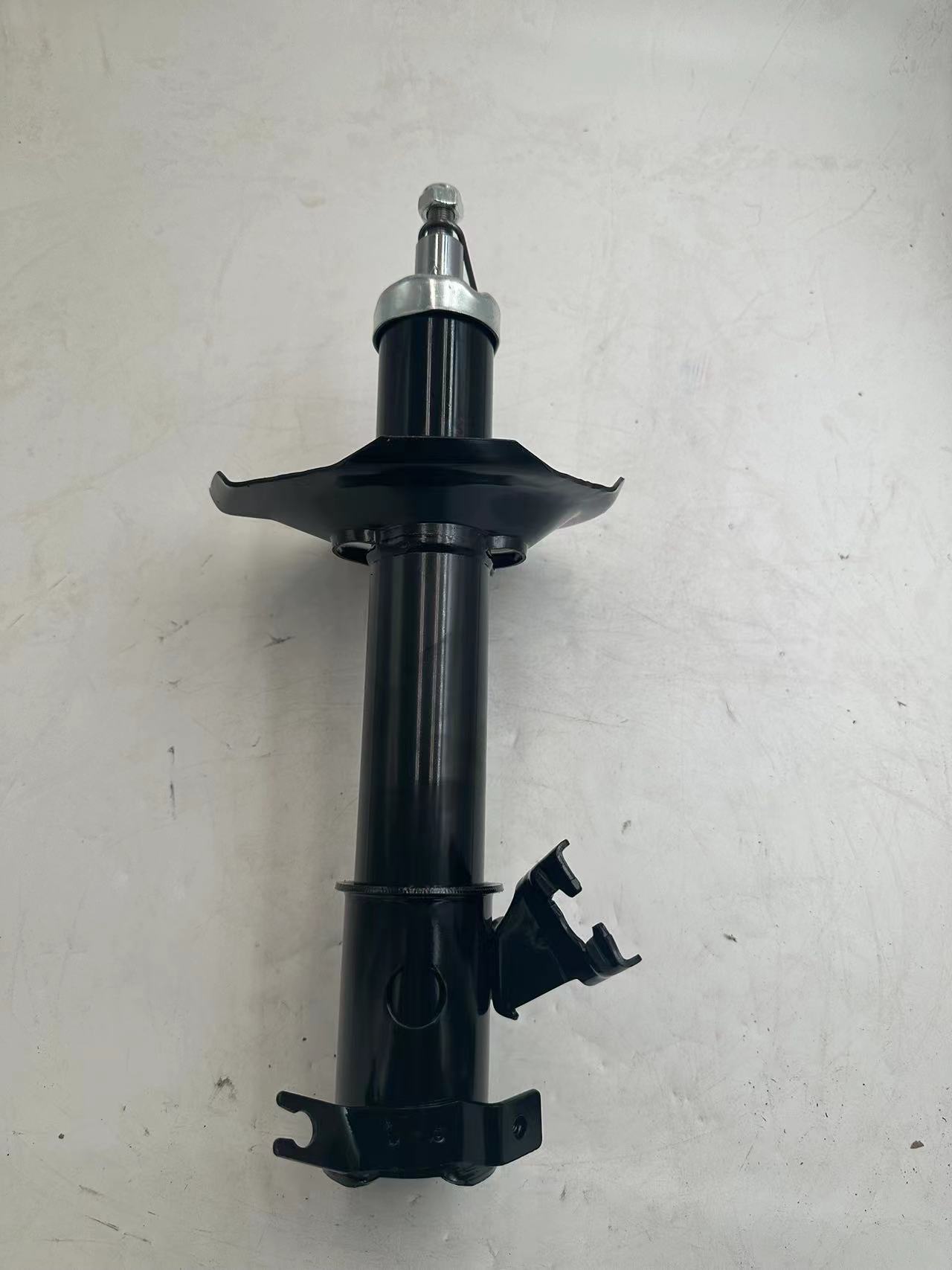 The automotive parts shock absorption system is suitable for Nissan CEFIRO automotive shock absorbers 44211-51520 4421151520 details Picture