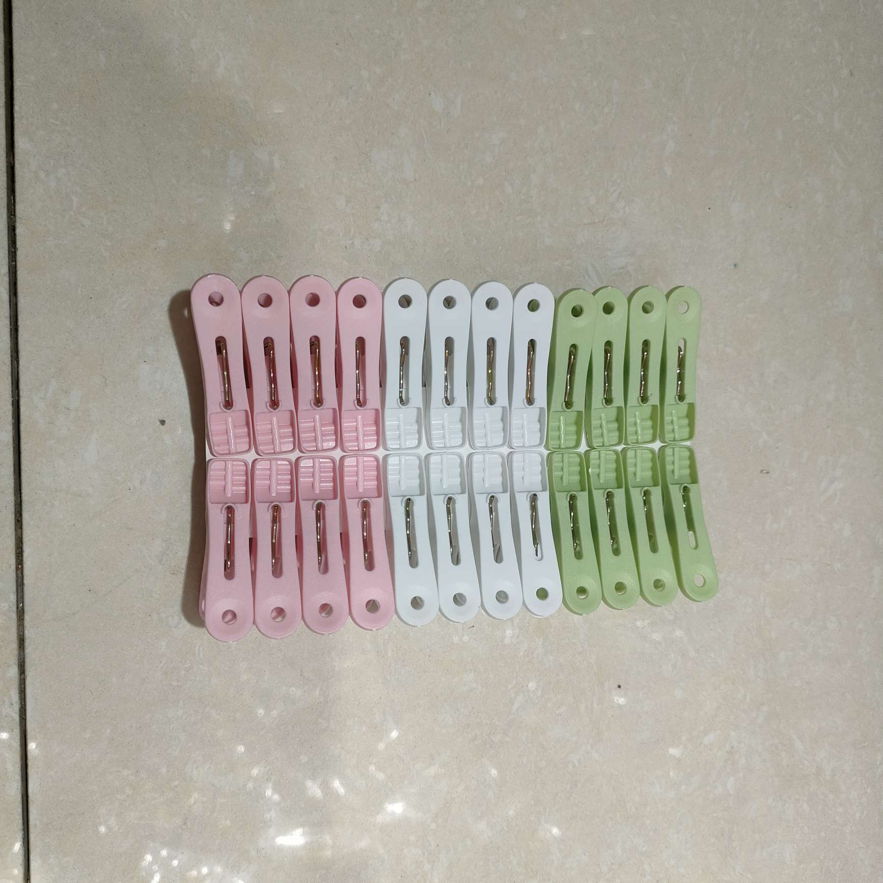 Multi-functional windproof fixed clothes drying rack, large household clip for drying clothes, underwear and socks, plastic clip