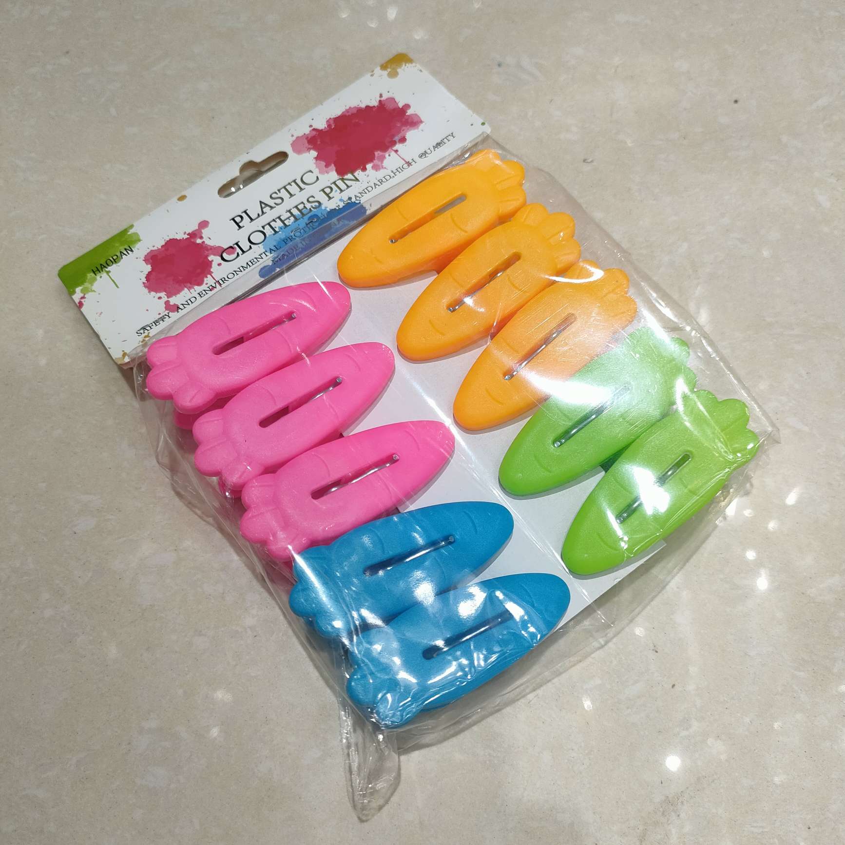 Thickened household plastic clothes hangers replace large ones. Clothes hangers, quilts, drying and drying clothes clips for drying and fixing clothes to prevent wind details Picture