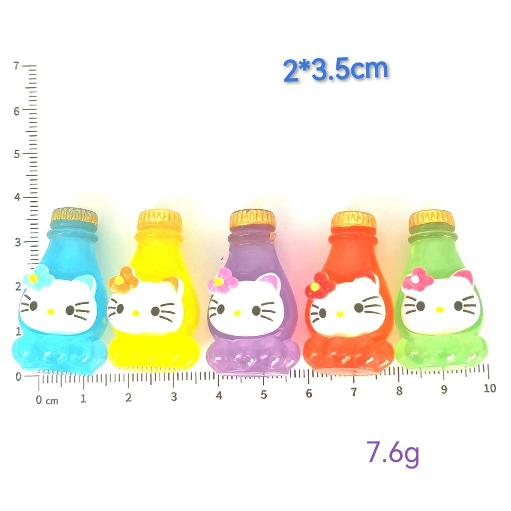 Simulation food toy bottles, kt cat bottles, sand bottles, supermarket and convenience store ornaments, hanging ornaments, Tietile resin accessories, Crocs, diy handicrafts, 300 pieces per package Specification image